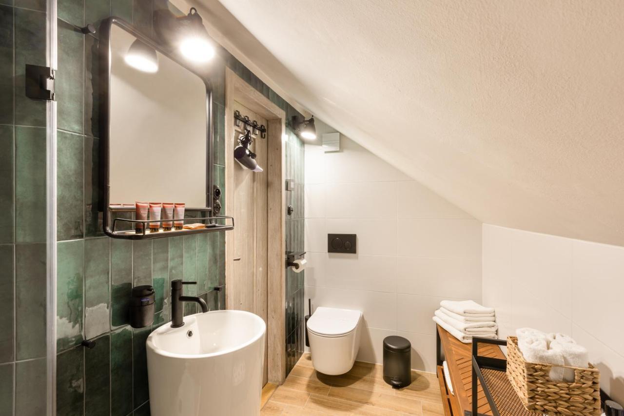 Bohemian Chic 2 Bedroom 2 Bathroom Loft With Hanging Chair Прага Екстериор снимка