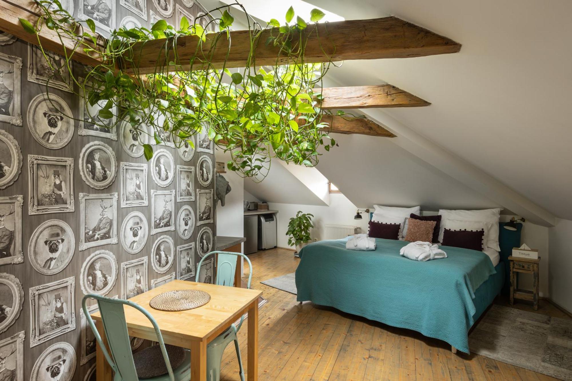 Bohemian Chic 2 Bedroom 2 Bathroom Loft With Hanging Chair Прага Екстериор снимка