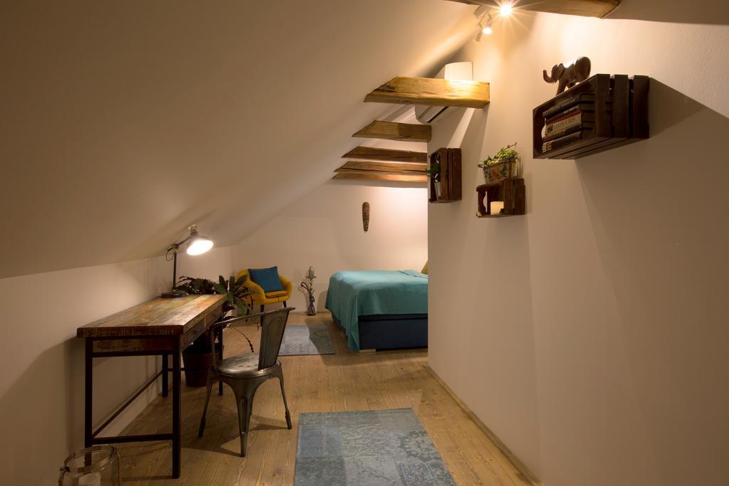 Bohemian Chic 2 Bedroom 2 Bathroom Loft With Hanging Chair Прага Екстериор снимка