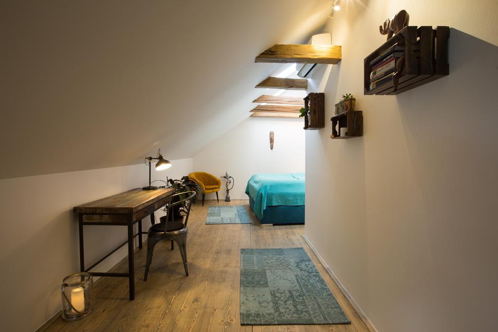 Bohemian Chic 2 Bedroom 2 Bathroom Loft With Hanging Chair Прага Екстериор снимка